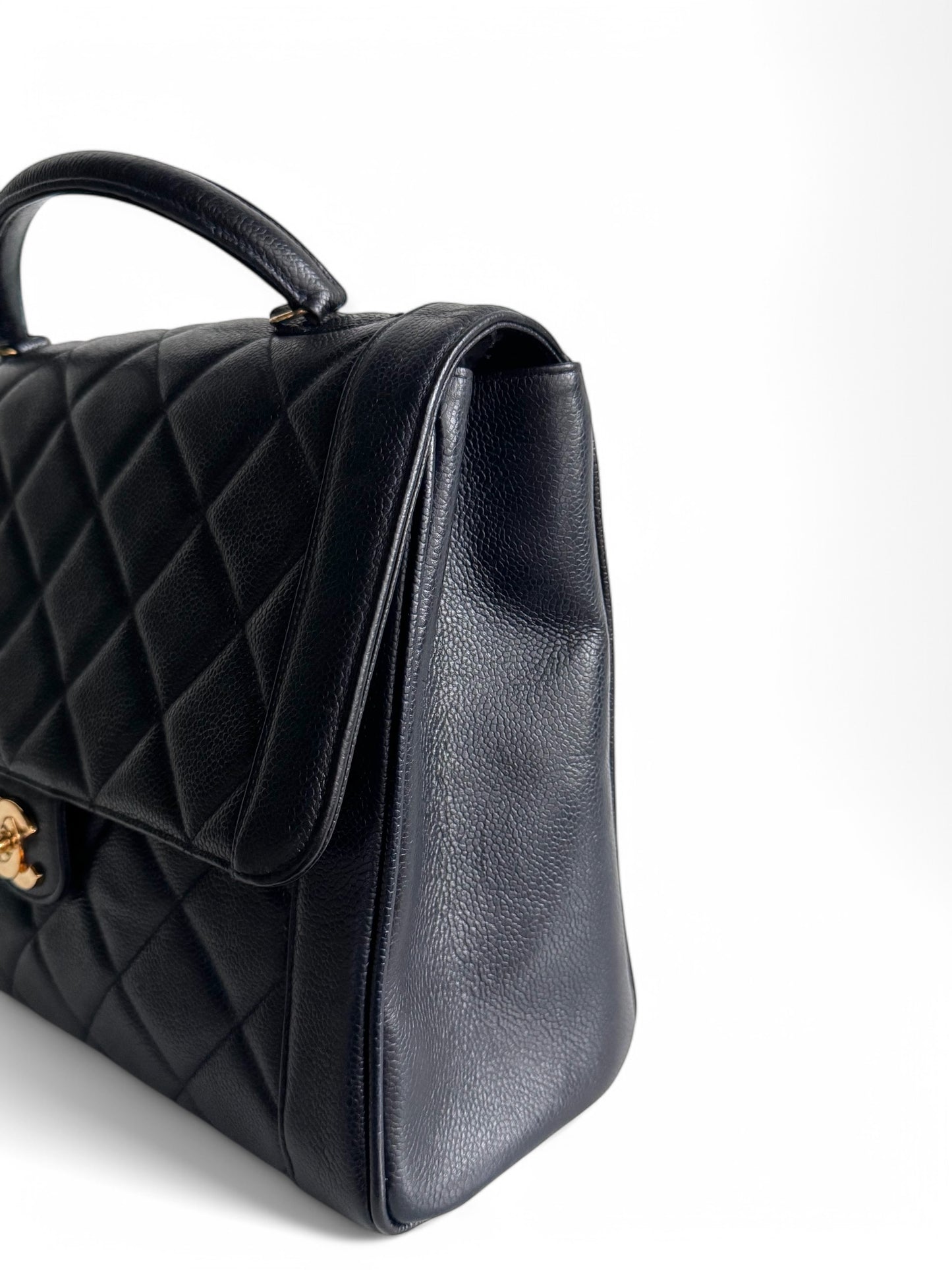 CHANEL Caviar Quilted Jumbo Kelly Flap