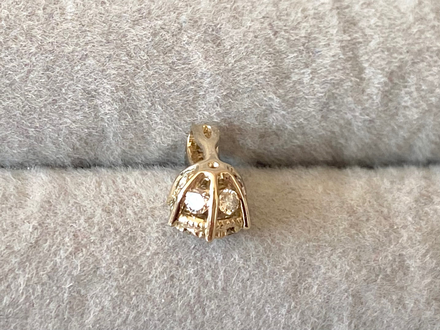 Diamond Pendant in 18K Gold