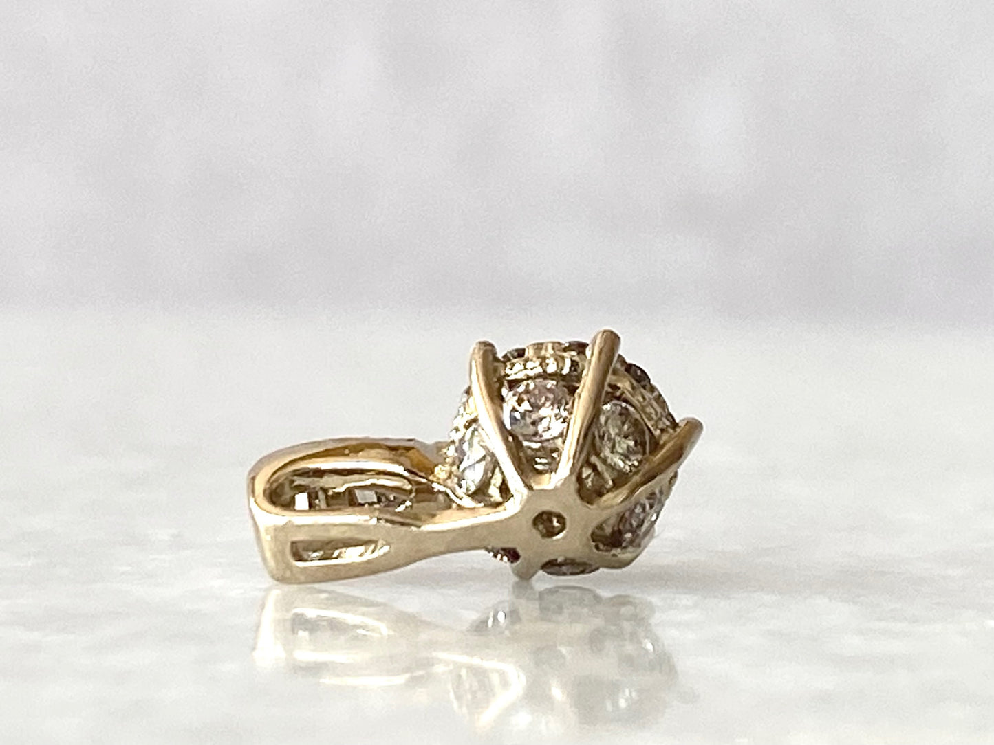 Diamond Pendant in 18K Gold