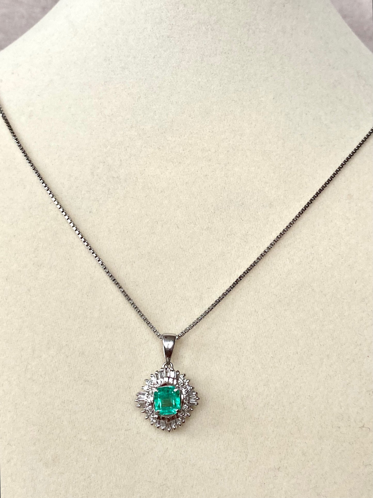 Emerald & Diamonds Pendant in Platinum