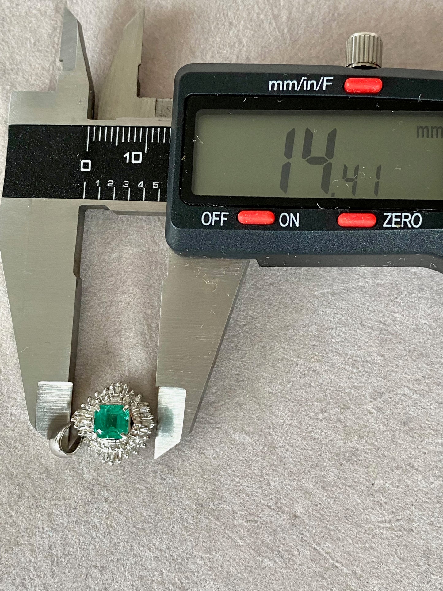 Emerald & Diamonds Pendant in Platinum