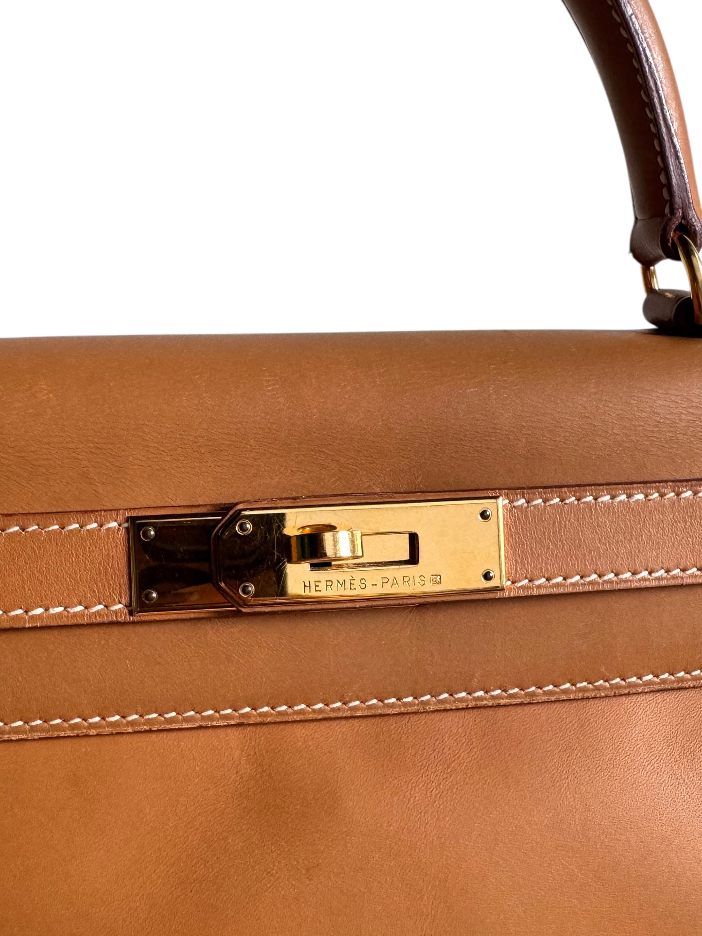 Hermès Box Kelly 28 in Natural with Gold Hardware