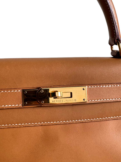 Hermès Box Kelly 28 in Natural with Gold Hardware