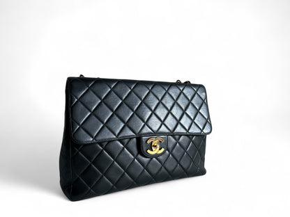 CHANEL Lambskin Quilted Jumbo Single Flap