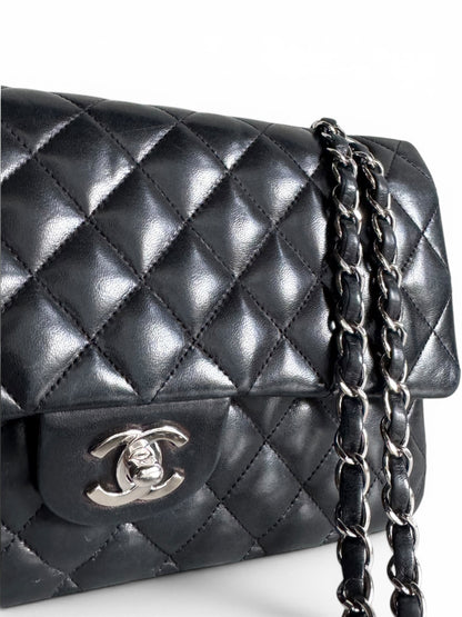 CHANEL Classic 11.12 Lambskin Medium Double Flap