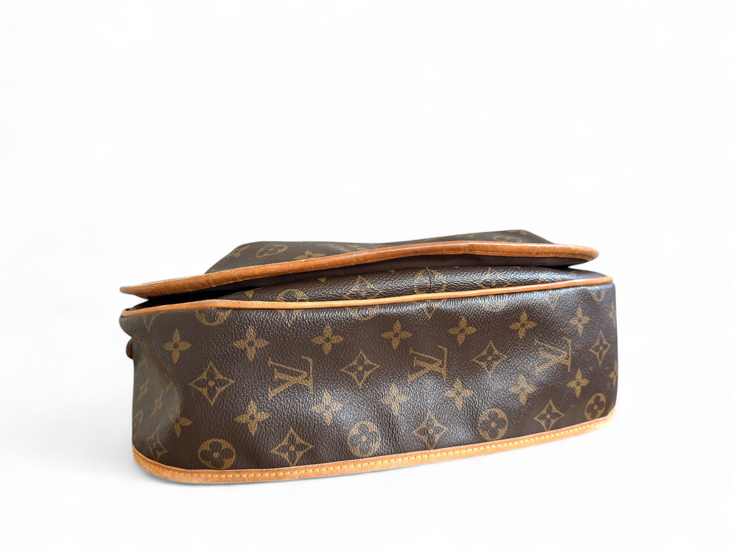 LOUIS VUITTON Monogram Menilmontant