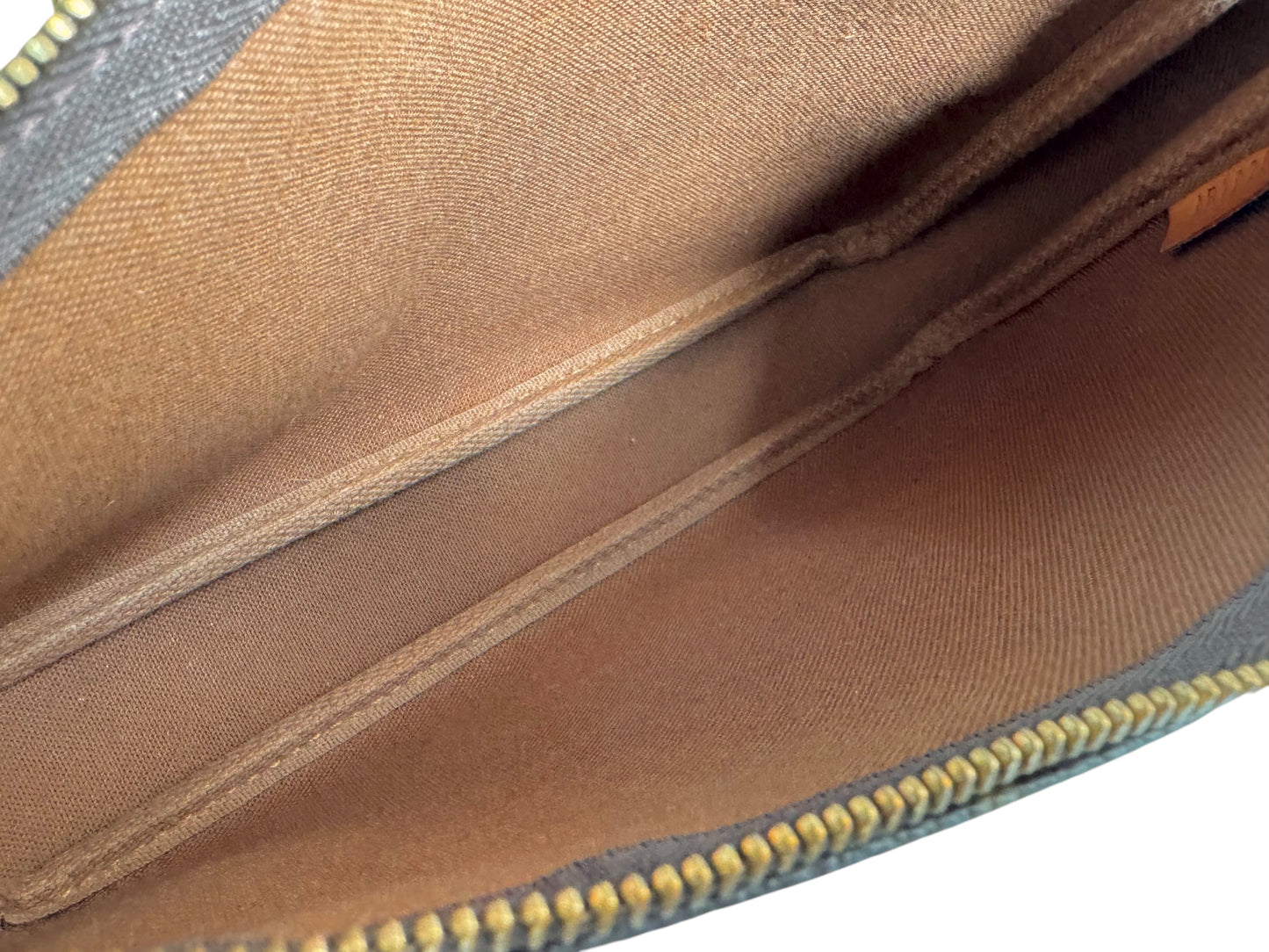 LOUIS VUITTON Monogram Pochette