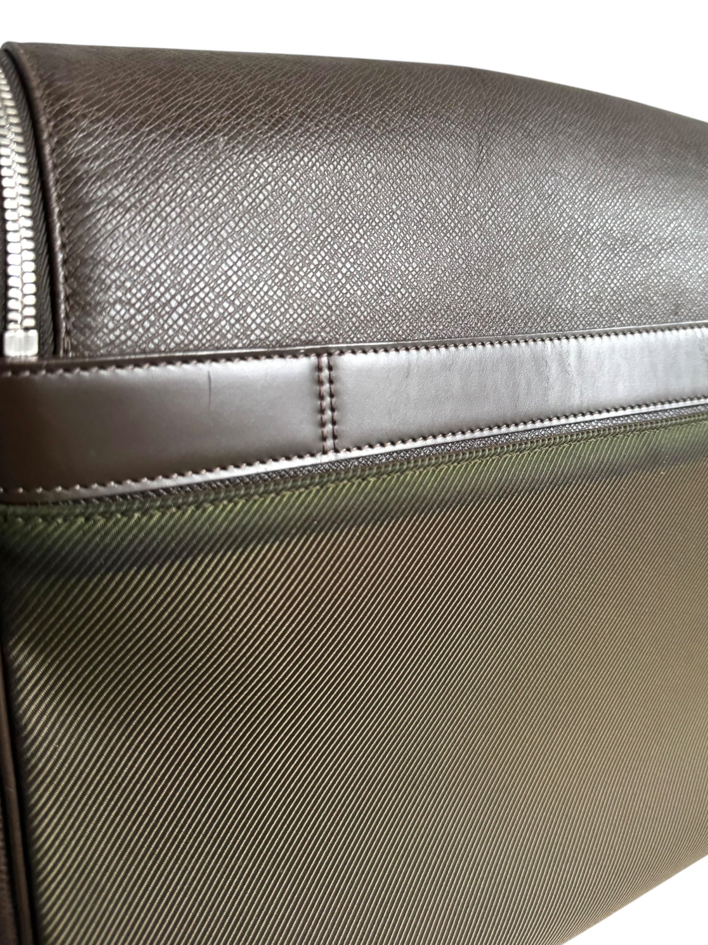Louis Vuitton Taiga Taimyr Messenger Bag