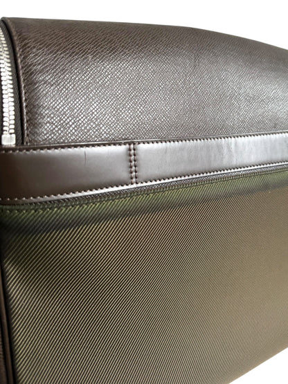 Louis Vuitton Taiga Taimyr Messenger Bag