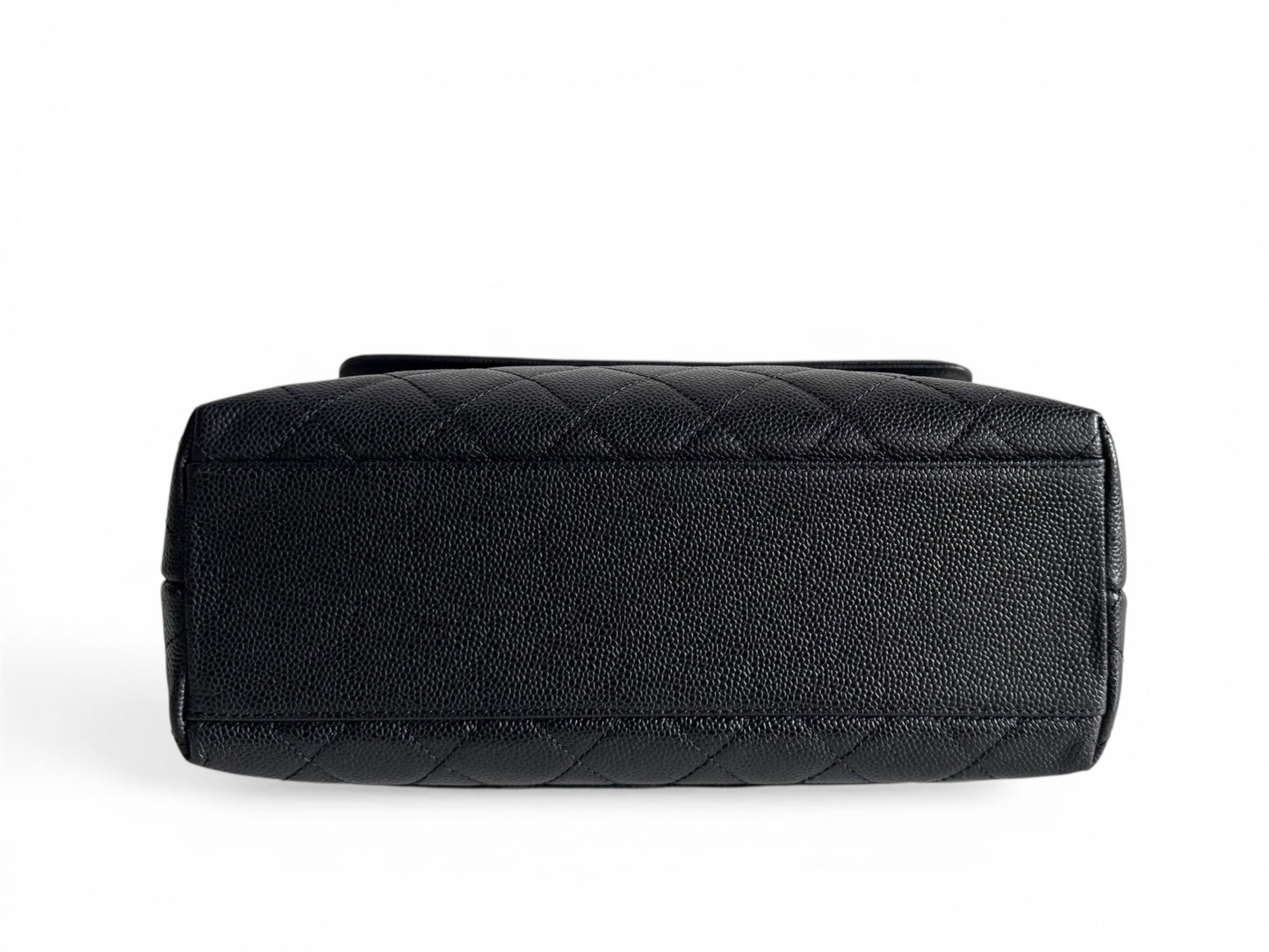 CHANEL Caviar Quilted Jumbo Kelly Flap