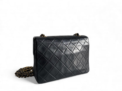 CHANEL Lambskin Quilted Small Single Flap