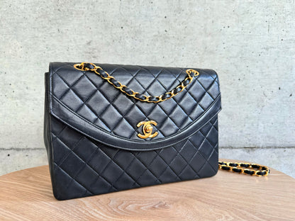 CHANEL Lambskin Quilted Medium Single Flap