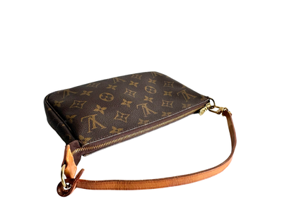 LOUIS VUITTON Monogram Pochette