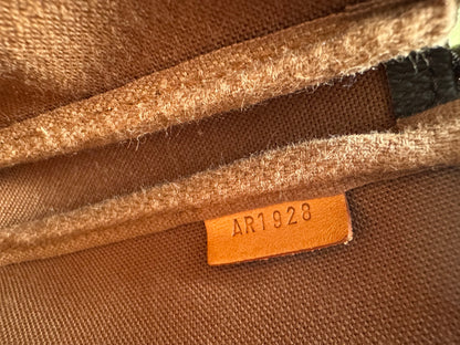 LOUIS VUITTON Monogram Pochette