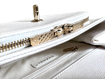 CHANEL Caviar Quilted Small Business Affinity Flap