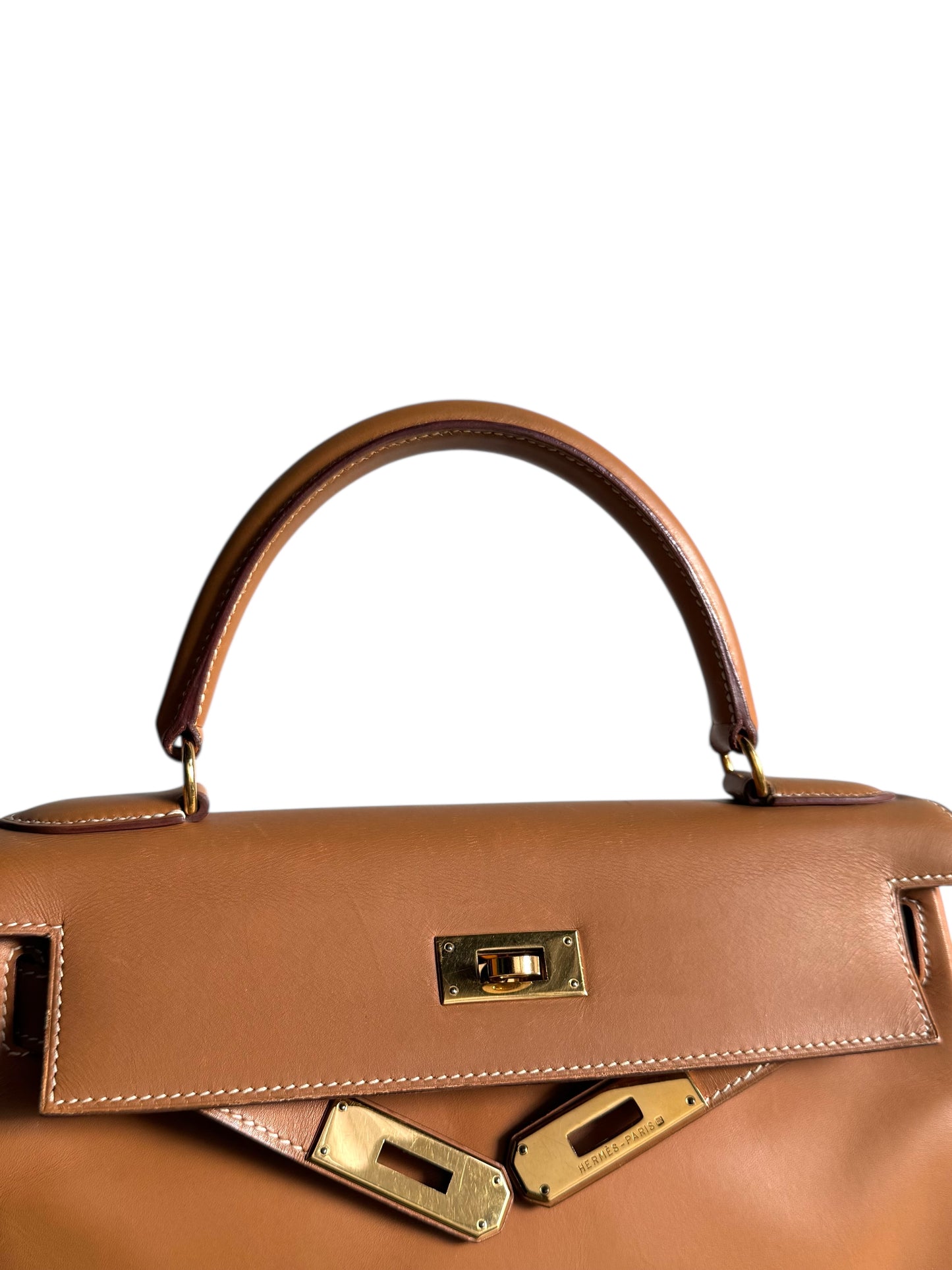 Hermès Box Kelly 28 in Natural with Gold Hardware