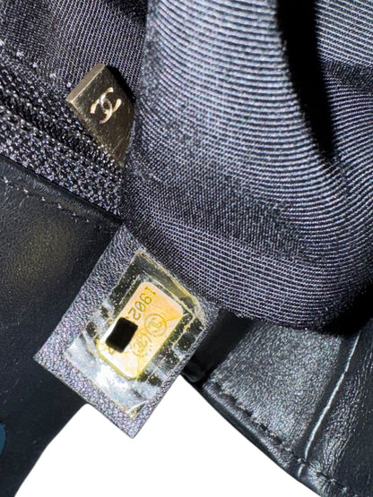 CHANEL Calfskin Quilted Medium Graphic Flap