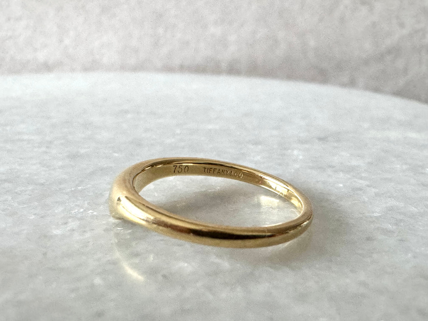 Tiffany & Co. Wave Ring Ruby in 750 Yellow Gold