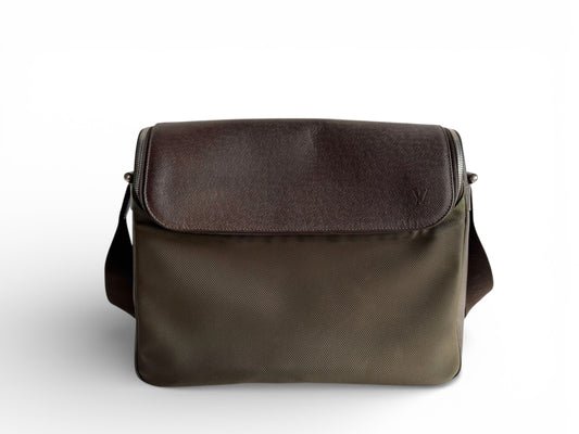 Louis Vuitton Taiga Taimyr Messenger Bag