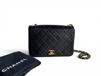CHANEL Lambskin Vintage Single Flap Bag