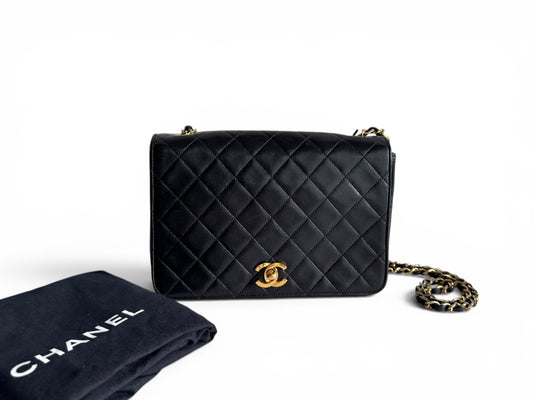 CHANEL Lambskin Vintage Single Flap Bag