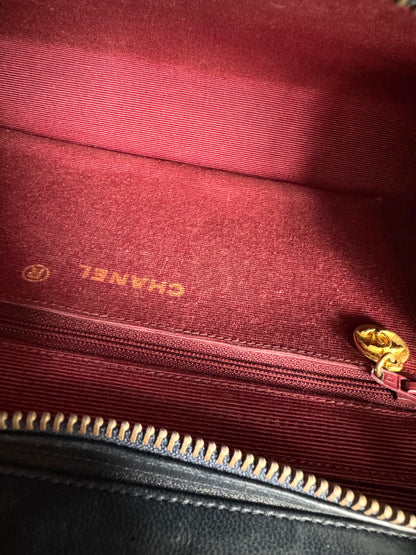 CHANEL Vintage Navy Lambskin Quilted Shoulder Bag