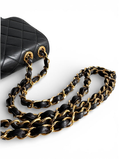 CHANEL Classic Maxi Lambskin Leather Flap Bag