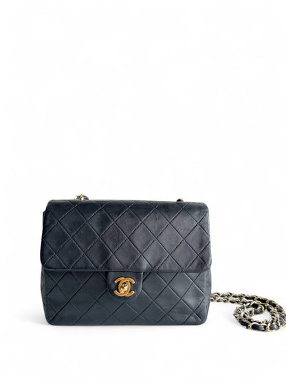 CHANEL Lambskin Quilted Small Single Flap