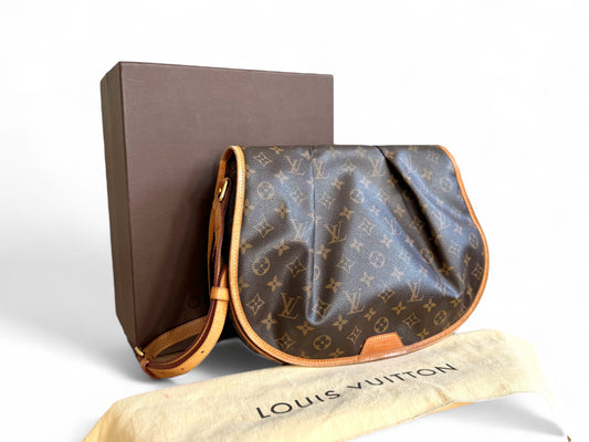 LOUIS VUITTON Monogram Menilmontant
