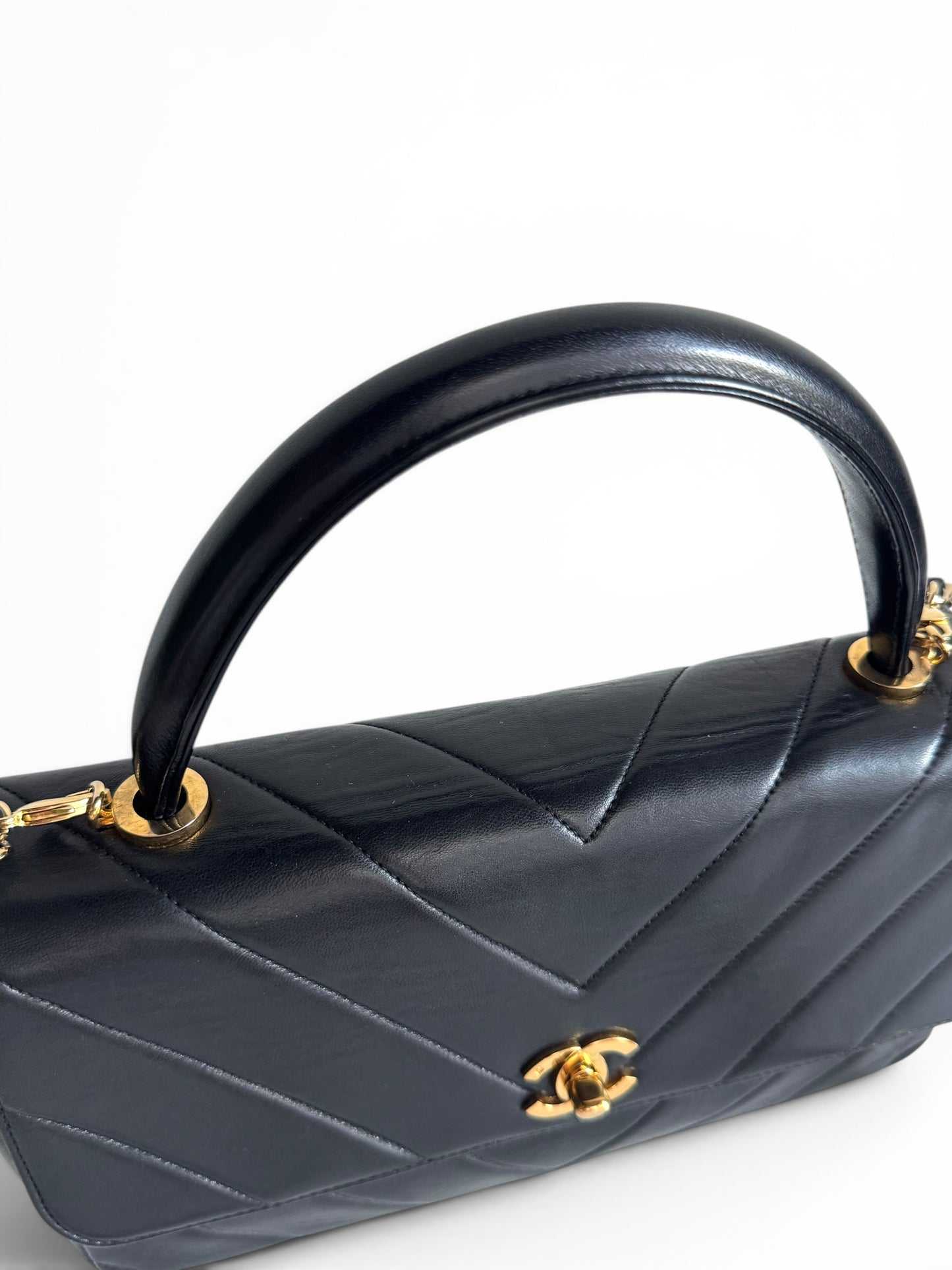 CHANEL Lambskin Chevron Quilted Kelly Flap