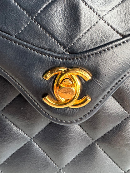 CHANEL Lambskin Quilted Small Single Flap