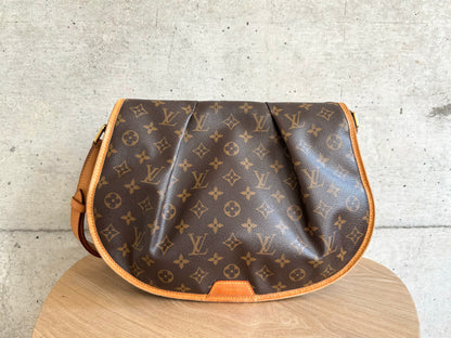 LOUIS VUITTON Monogram Menilmontant