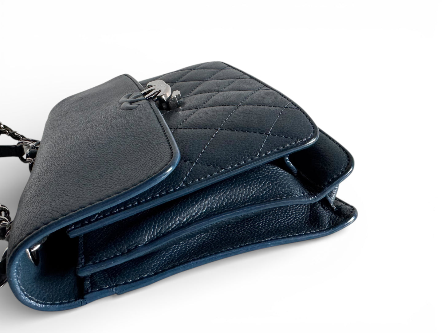 CHANEL Caviar Quilted CC Box Flap