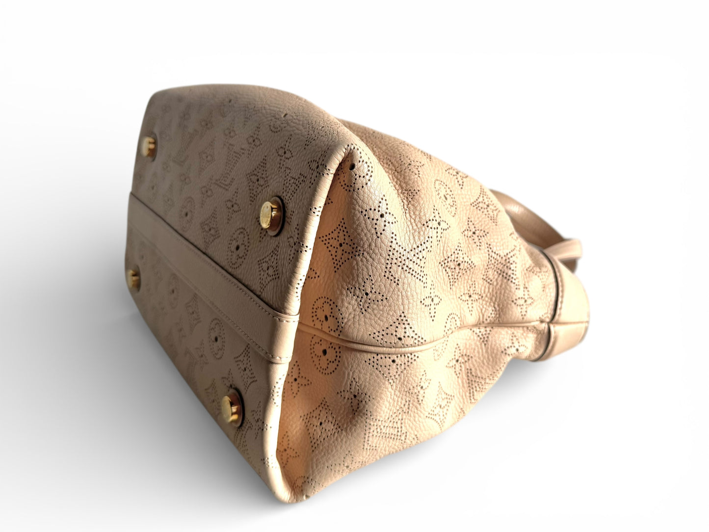 LOUIS VUITTON Mahina Cirrus PM