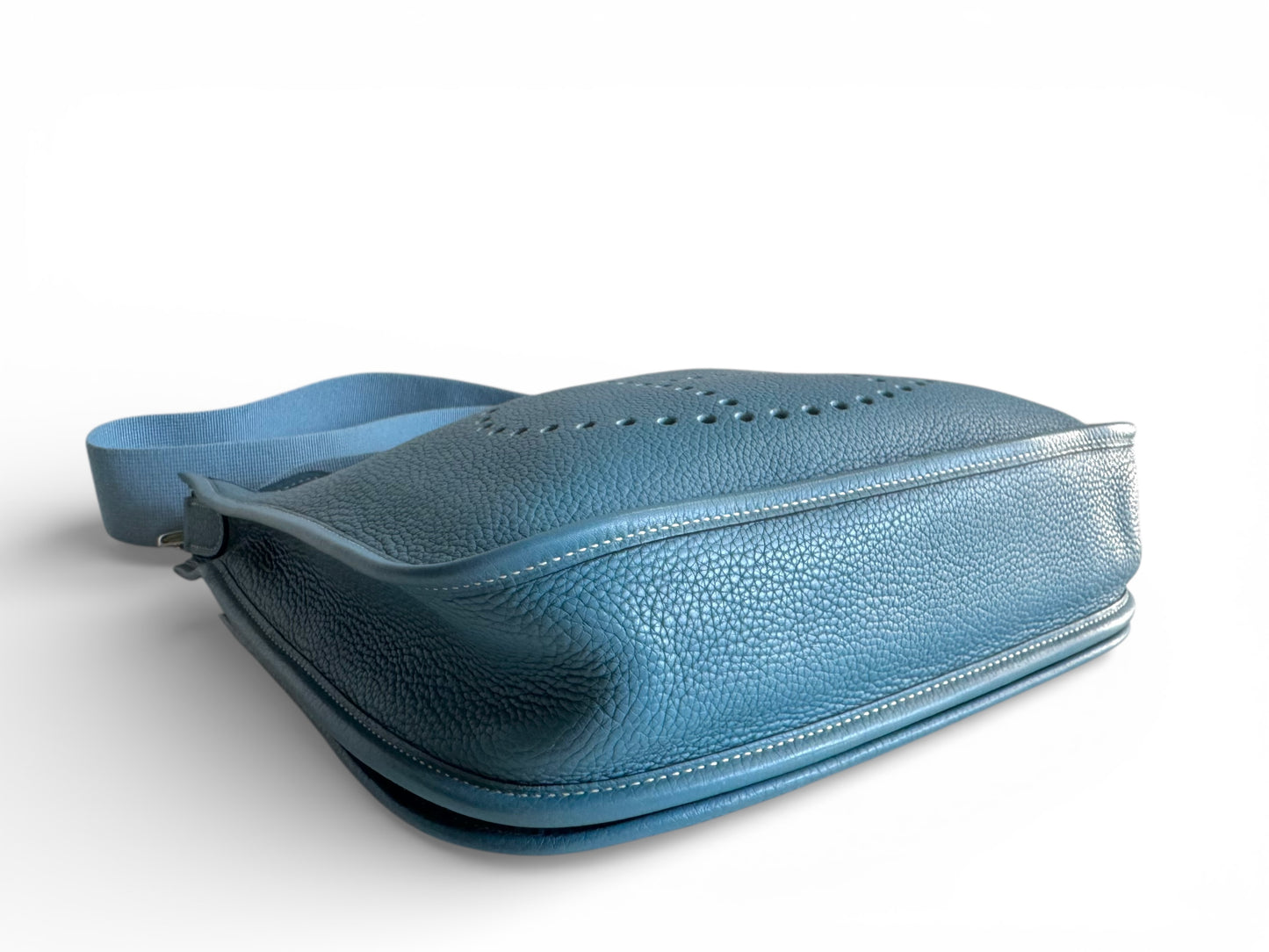 HERMÈS Taurillon Clemence Evelyne II PM Bleu Jean