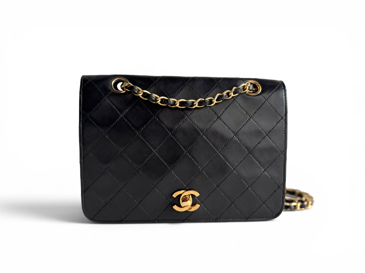 CHANEL Lambskin Quilted Small Single Flap