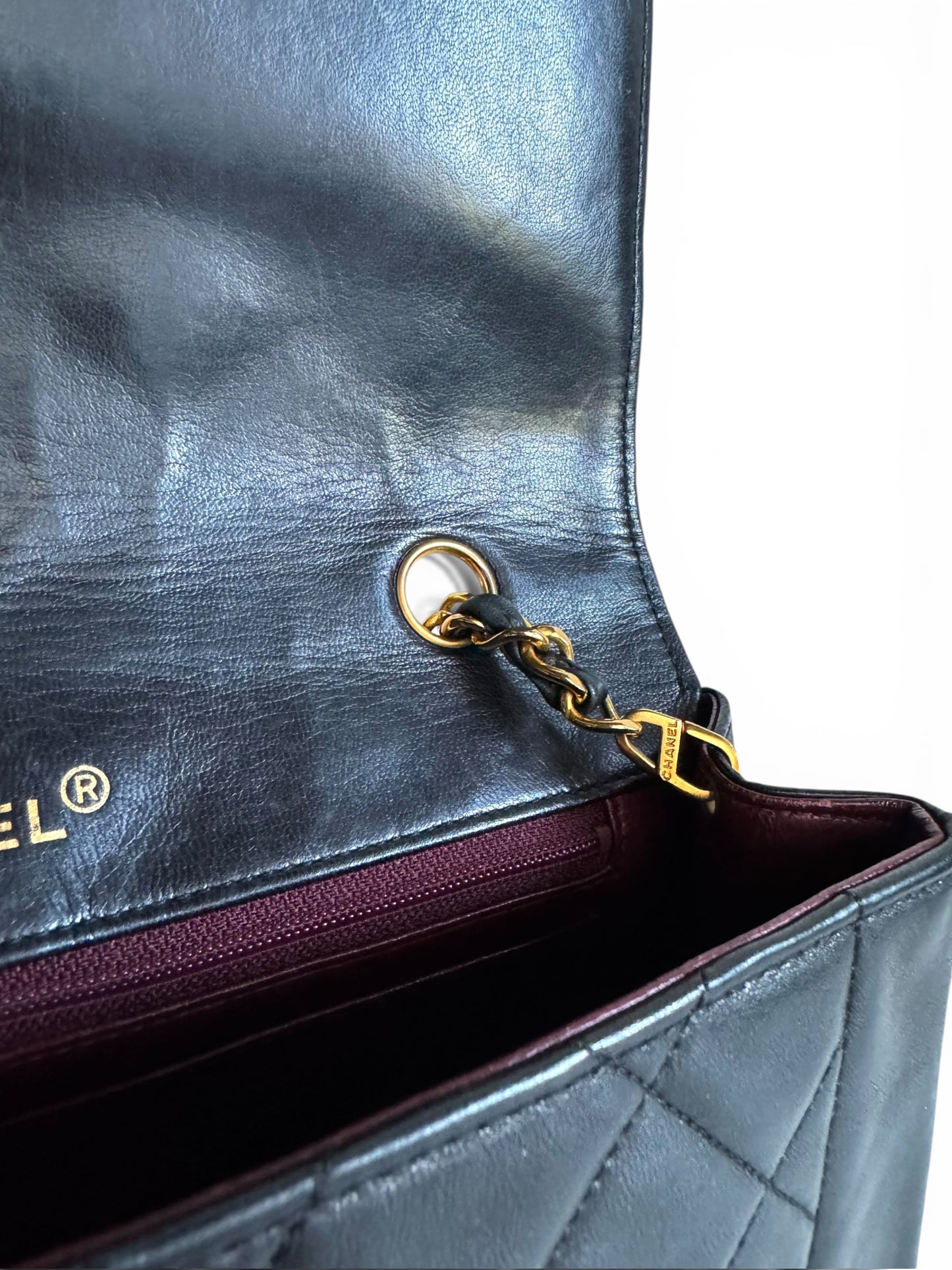 CHANEL Classic Lambskin Single Flap