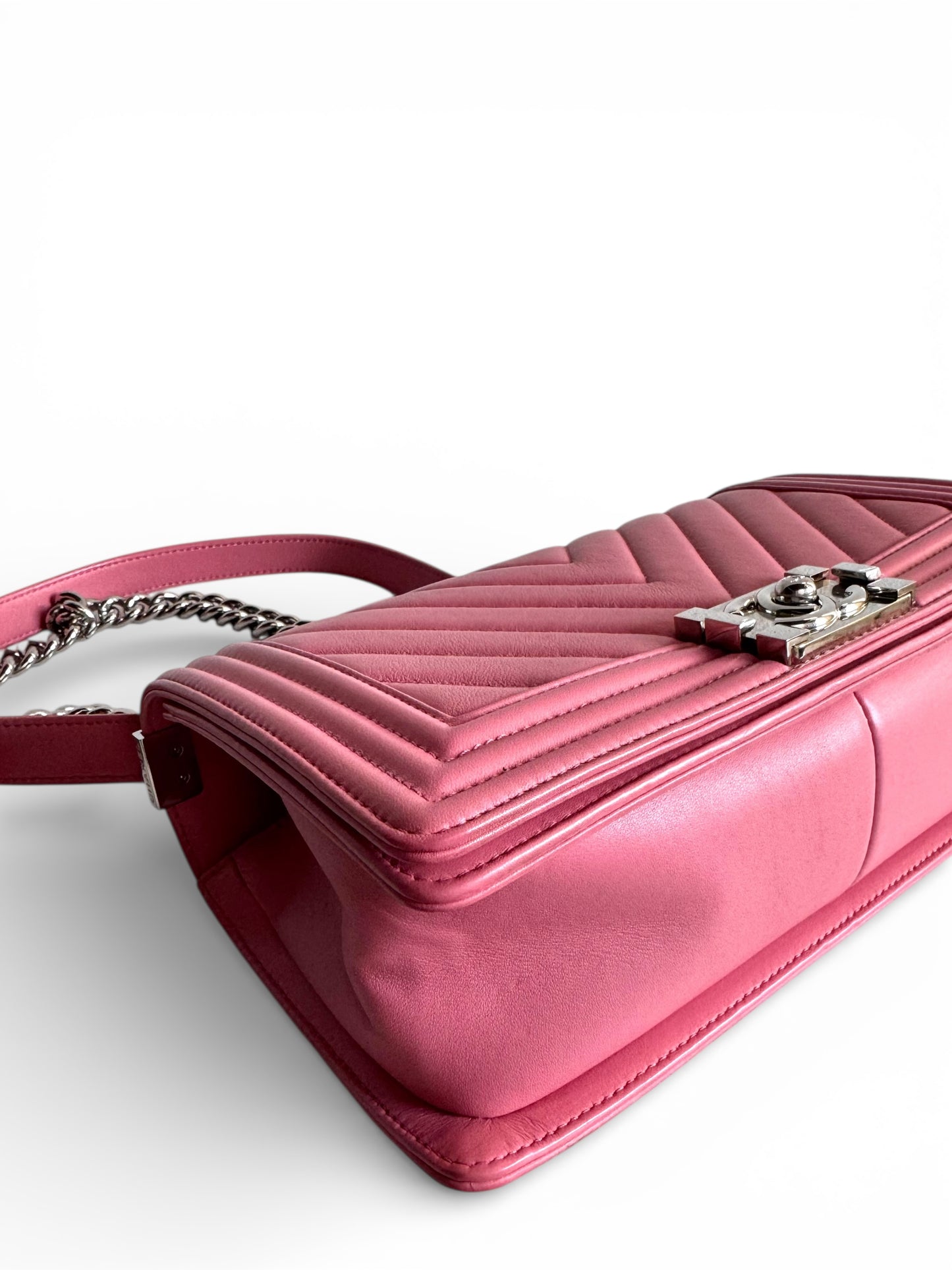 CHANEL Lambskin Chevron Quilted Medium Boy Flap