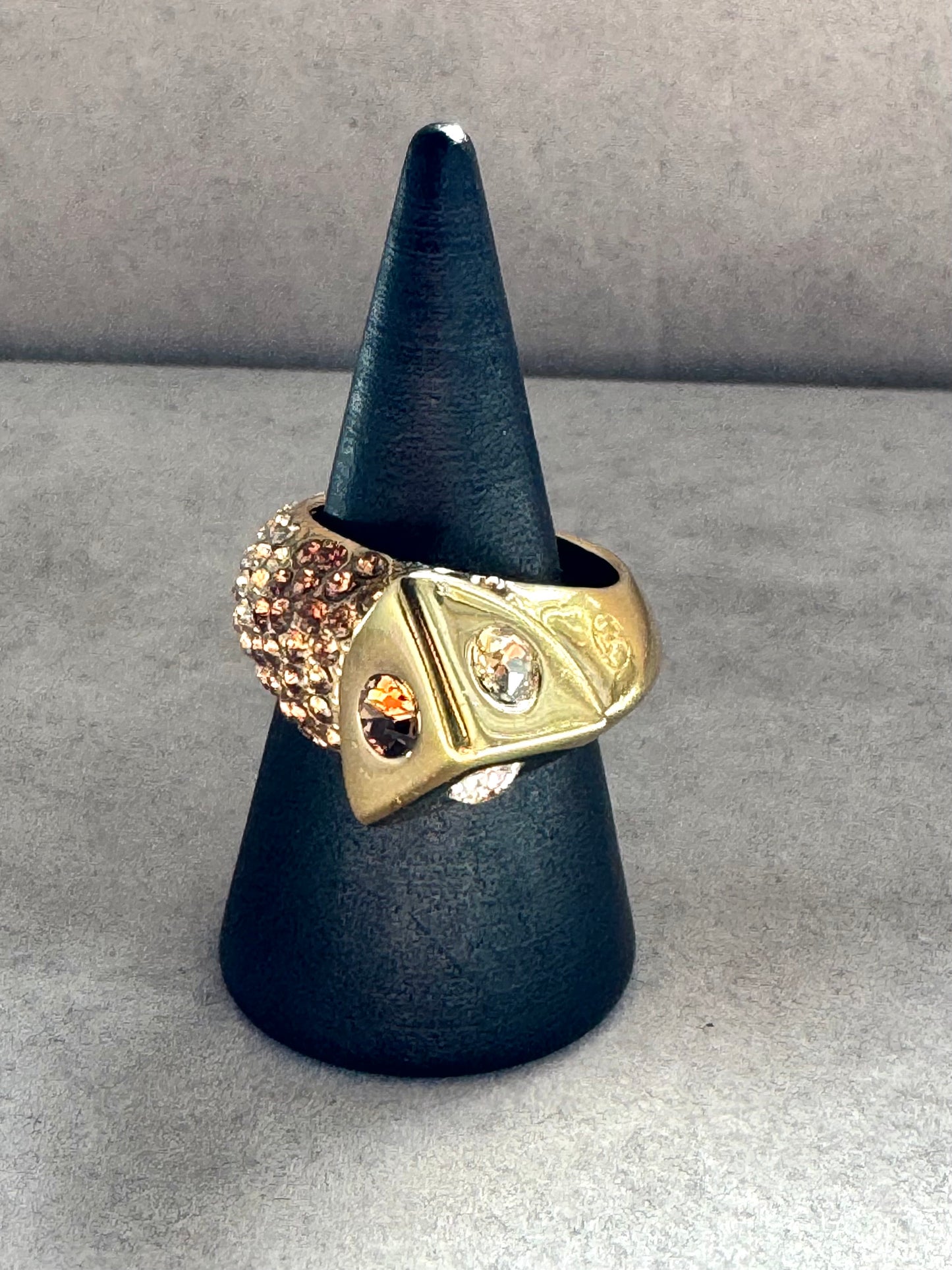 LOUIS VUITTON Crystals Trunkies Ring