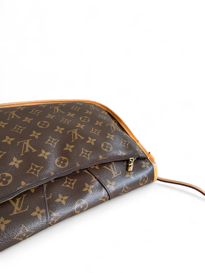 LOUIS VUITTON Monogram Menilmontant