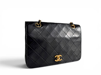 CHANEL Lambskin Quilted Small Single Flap