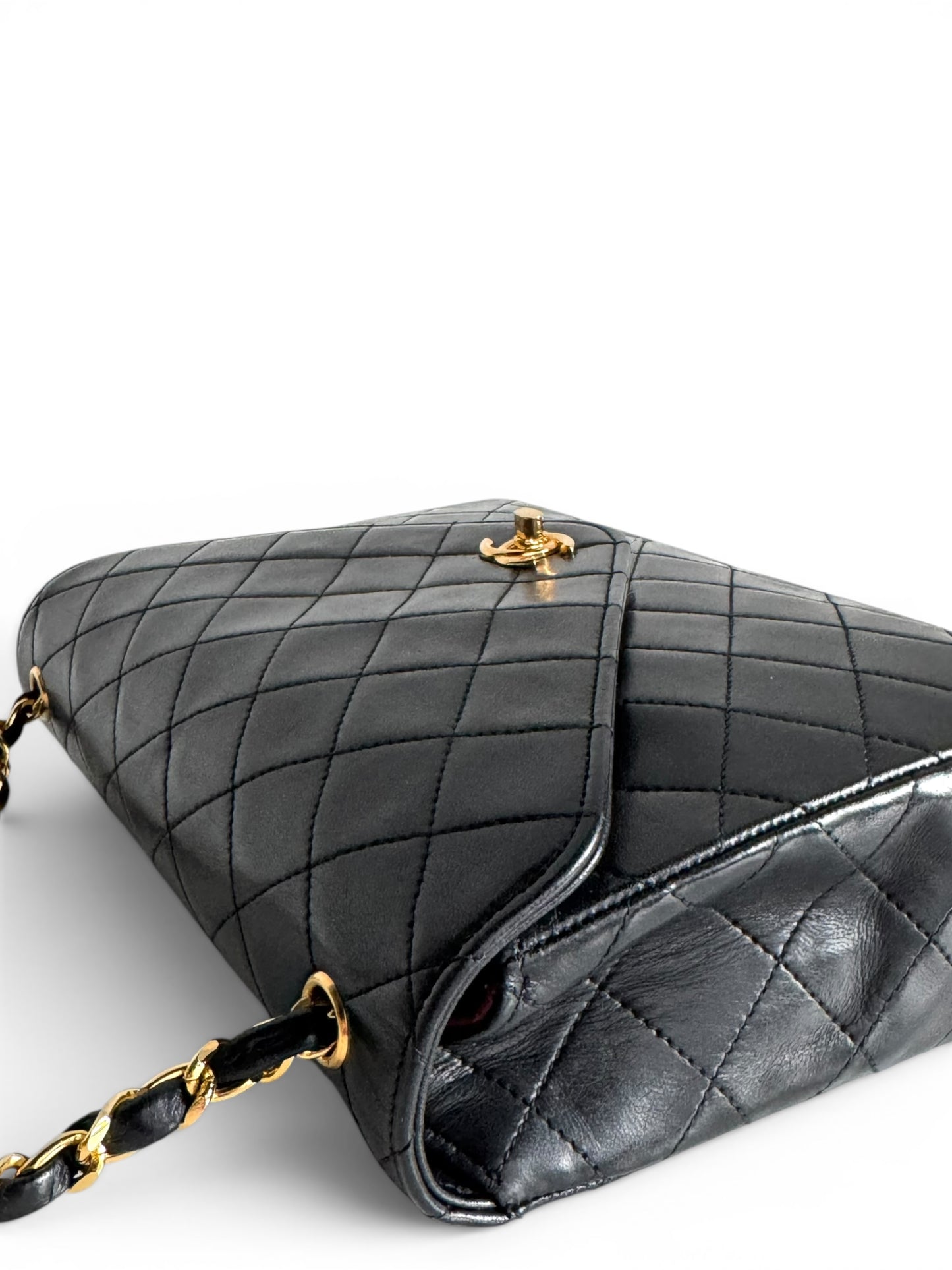 CHANEL Lambskin Diamond Stitch Envelope Single Flap