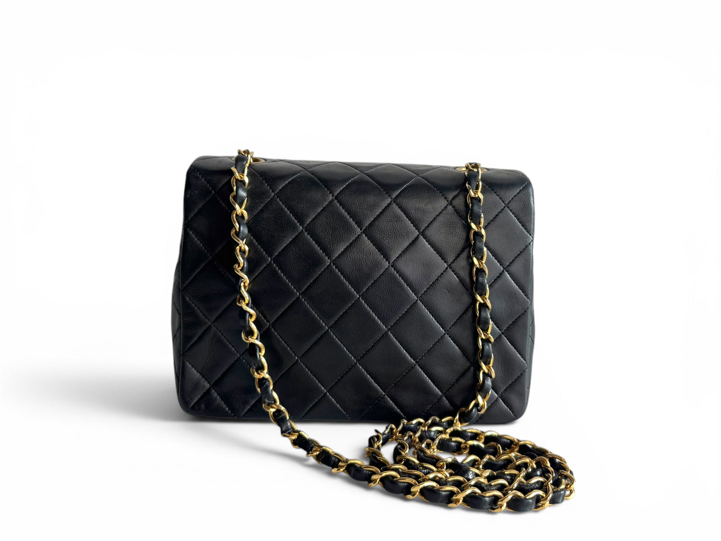 CHANEL Lambskin Quilted Small Single Flap
