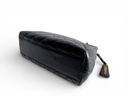 CHANEL Lambskin Quilted Shoulder Bag