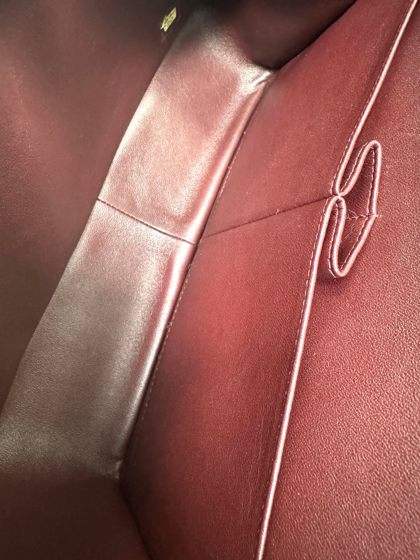 CHANEL Caviar Quilted Jumbo Double Flap