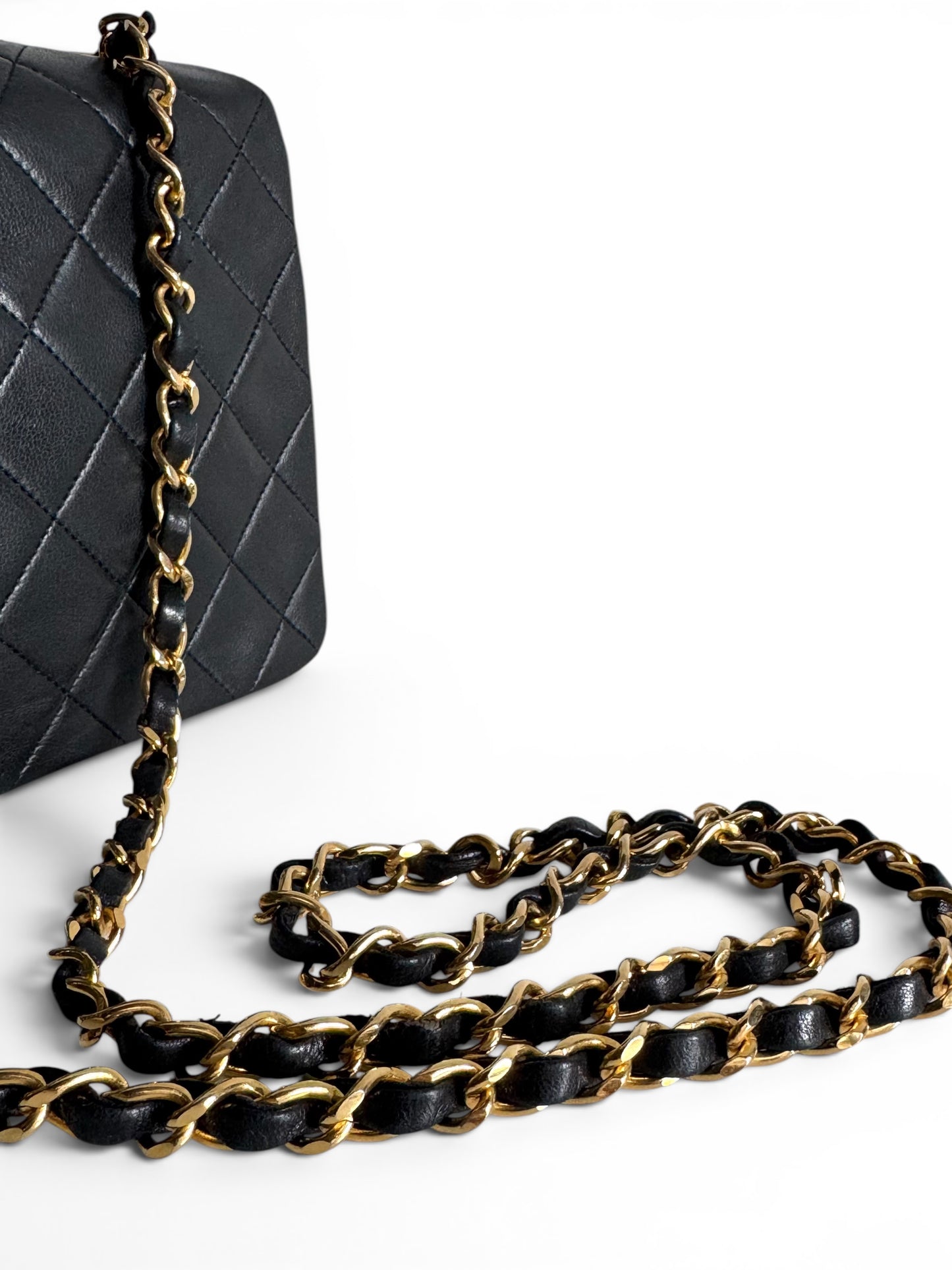 CHANEL Lambskin Quilted Small Single Flap