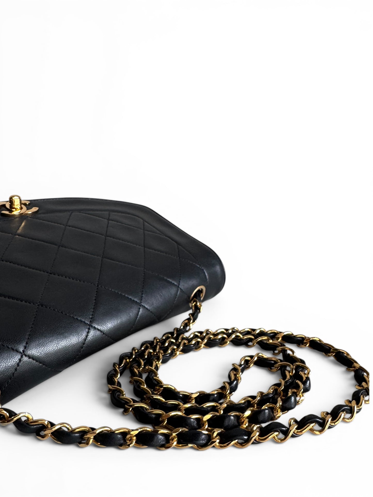 CHANEL Lambskin Diana Quilted Medium Single Flap