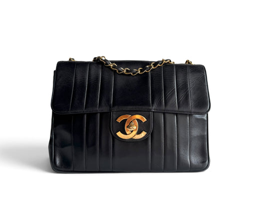 CHANEL Lambskin Vertical Quilt Jumbo Single Flap