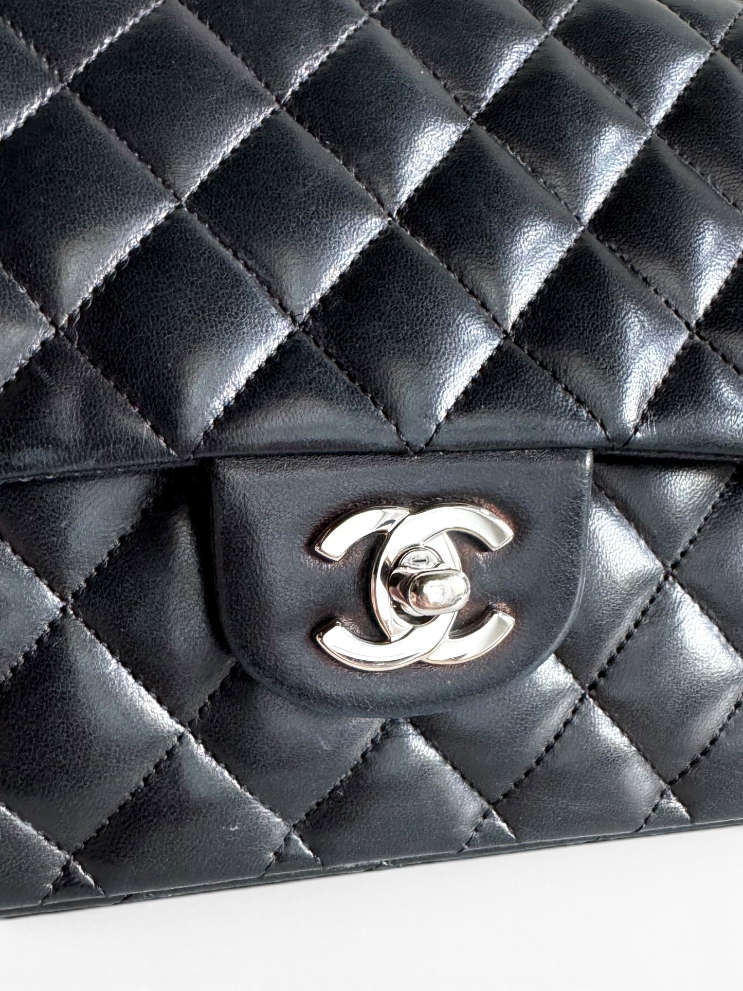 CHANEL Classic 11.12 Lambskin Medium Double Flap
