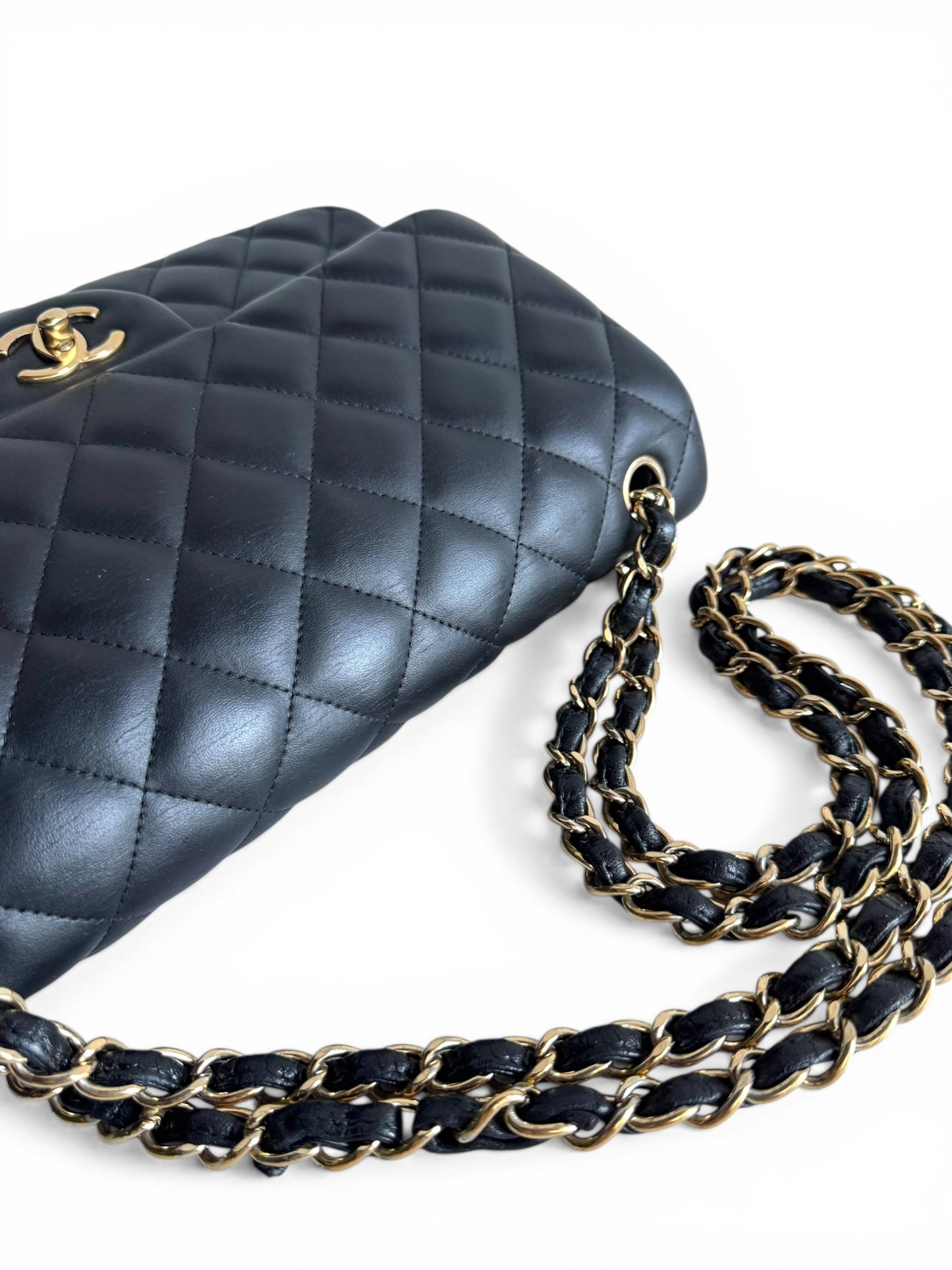 CHANEL Lambskin Quilted Jumbo Double Flap